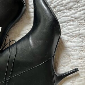 H&M Black Heeled Boots Sleek Design